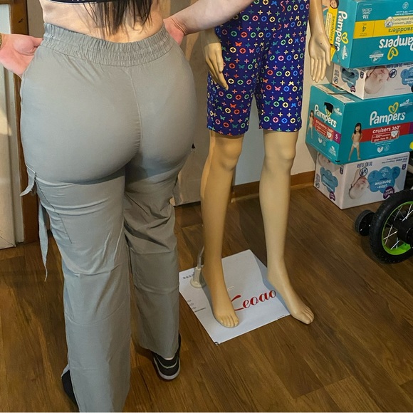 Cargo pants - Picture 2 of 3